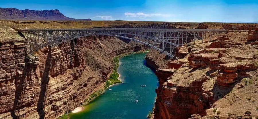 Which river flows through the Grand Canyon?