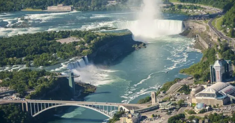 Best Day trip to Niagara Falls from Toronto