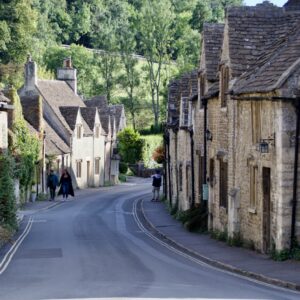 Castle Combe to London Distance